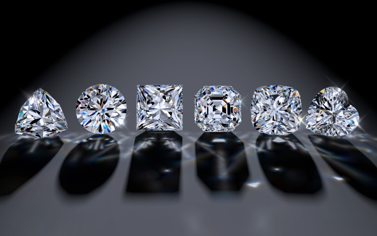 Six,Diamond,Of,The,Most,Popular,Cutting,Styles:,Round,Brilliant,